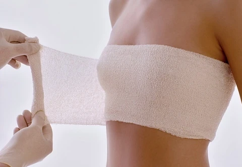 Nâng ngực làm giảm khả năng sống sót do ung thư vú