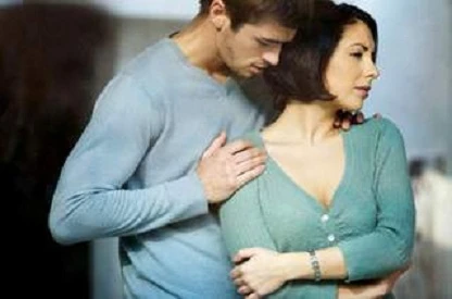 Trúng sét ái tình, con rể cùng mẹ vợ tương lai bỏ trốn