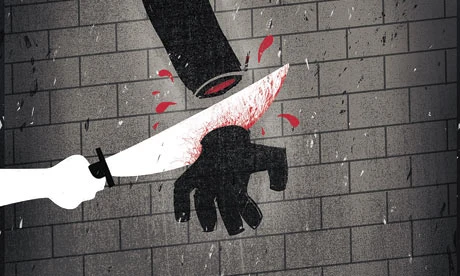 Hai con dâu hợp sức chặt tay bố chồng vì liên tục giở thói dâm dê