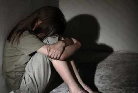 “Dê cụ” 86 tuổi cưỡng hiếp bé gái 10 tuổi