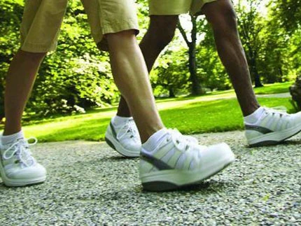 Đi bộ giúp nam giới giảm nguy cơ đột quỵ