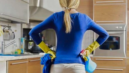 Làm việc nhà giúp giảm nhẹ các triệu chứng mãn kinh