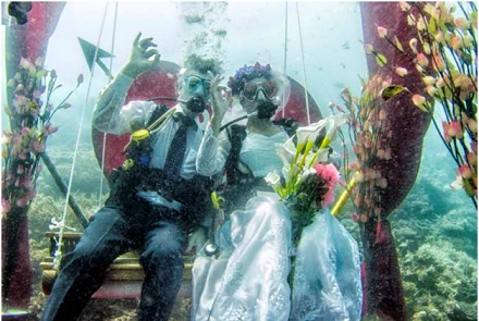 Tuyệt vời đám cưới dưới đáy biển Maldives