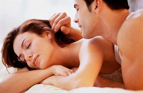 Đọc thấu tâm trạng bạn đời qua ngôn ngữ cơ thể