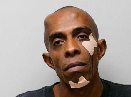 “Yêu râu xanh” hoảng loạn bỏ chạy vì bị đánh tới tấp