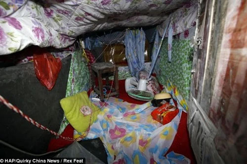 Bắt cóc thiếu nữ 18 tuổi làm nô lệ tình dục luên tiếp 11 ngày