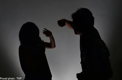 Đòi ly hôn vì chồng có “nhu cầu” quá cao