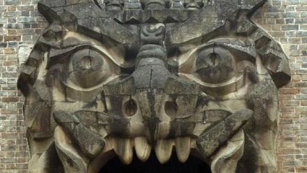 Dụ dỗ phụ nữ “mây mưa” để trừ tà