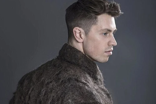 Độc: Áo khoác được làm từ… lông ngực đàn ông