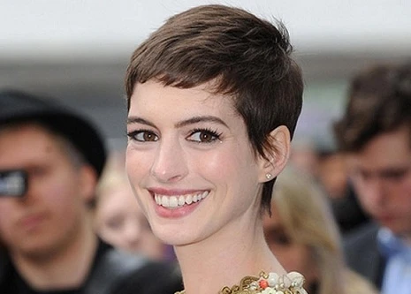 10 kiểu tóc ngắn quyến rũ của sao