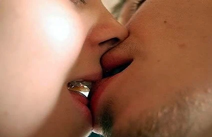 Bị cưỡng hiếp, cắn đứt lưỡi "yêu râu xanh", thoát thân