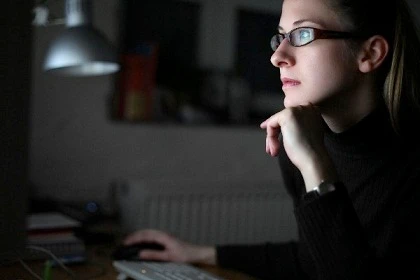 Làm ca đêm trong thời gian dài làm tăng nguy cơ ung thư vú