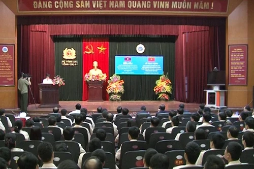 Xây dựng mối quan hệ truyền thống hữu nghị hợp tác Việt - Lào