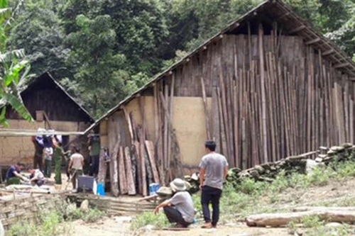 Phát hiện súng kíp đã lắp đạn, xác định được nghi phạm, đang truy bắt 