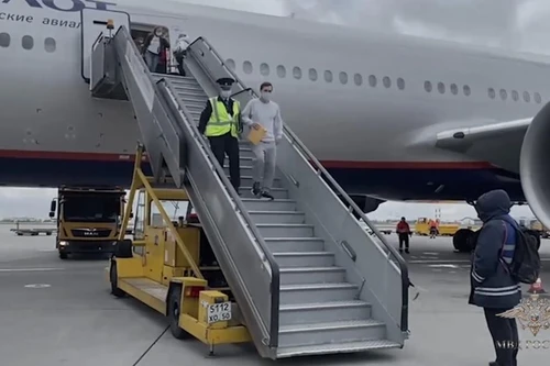 Bức màn bí mật quanh việc một siêu tin tặc Nga được Mỹ trục xuất