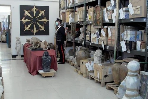 “Những kẻ cướp mộ” ở Italia thừa cơ đột kích trong mùa dịch Covid-19