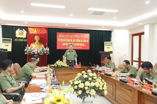 Triển khai hiệu quả giải pháp đảm bảo an ninh xã hội, an ninh con người 