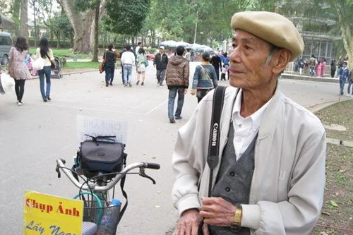 Chụp ảnh dạo, nghề cũ nay đâu!