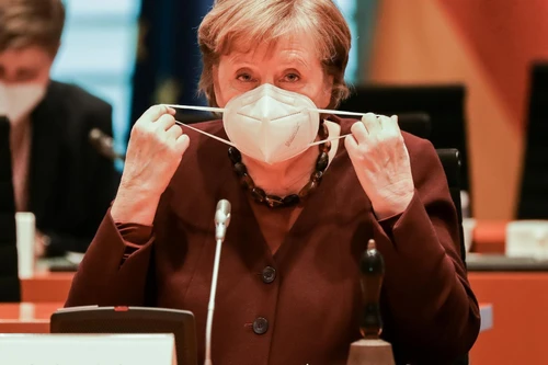 Vụ bê bối khẩu trang đe dọa phá hủy di sản của Thủ tướng Đức Angela Merkel