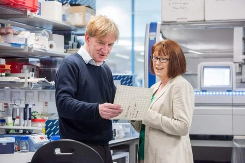 Chân dung nhà khoa học giúp thế giới có được vaccine Covid-19 giá rẻ