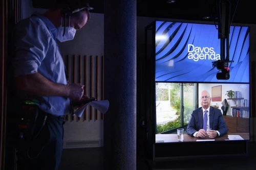 Vượt qua đại dịch, khôi phục niềm tin 