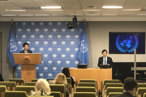 Nỗ lực tìm kiếm giải pháp cho các vấn đề xung đột và thúc đẩy hòa bình bền vững 