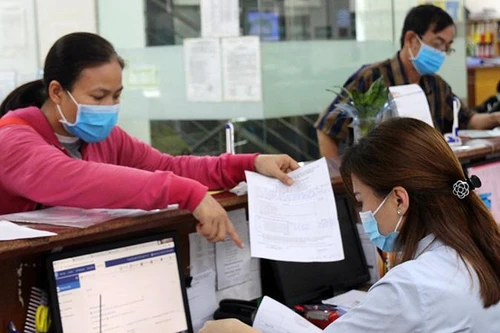 Nhận bảo hiểm xã hội một lần: Chưa đến tuổi nghỉ hưu đã tiêu hết tiền dưỡng già