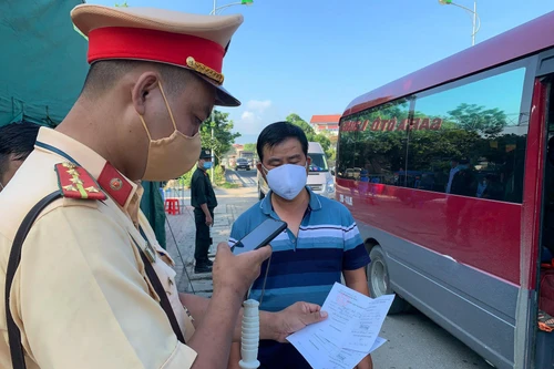 Hà Nội nới lỏng, nhưng không buông lỏng kiểm soát dịch bệnh 