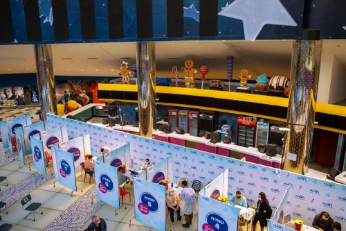 Covid-19 bị chặn đứng tại tâm dịch sau tiêm chủng 