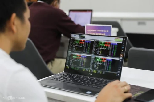 Chuyên gia chia sẻ về những kênh đầu tư để “kiếm tiền tiêu Tết”