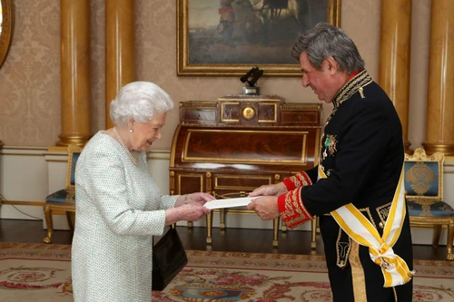 Tại sao Tây Ban Nha 4 tháng vẫn chưa bổ nhiệm Đại sứ tại Anh?