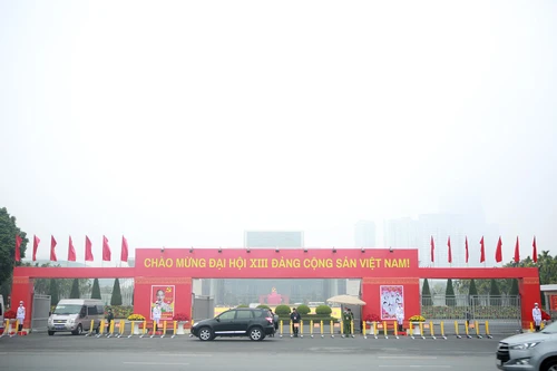 Nhân dân bày tỏ niềm tin vào Đảng đưa đất nước phát triển nhanh, bền vững 