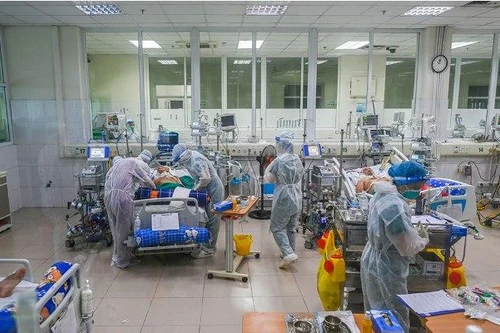 Tri ân và chăm lo lực lượng tuyến đầu chống dịch 