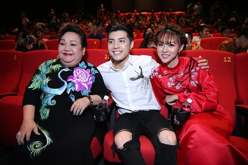 Noo Phước Thịnh trách đạo diễn Quang Huy chỉ quay lưng mình trên phim