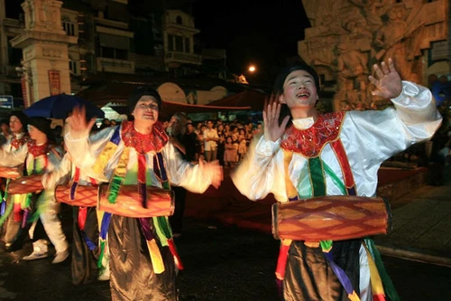 Lễ hội ở phố