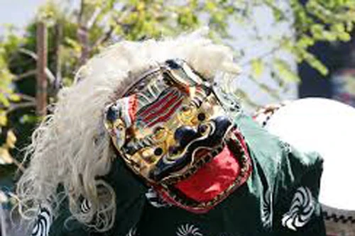 Xem múa sư tử truyền thống Nhật Bản