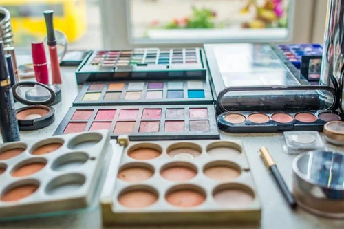 8 đồ vật không nên để trong nhà tắm