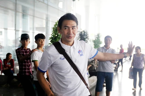 Vừa đặt chân tới Hà Nội, HLV Thái Lan đã tuyên bố tham vọng vô địch