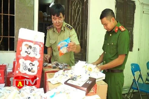 Đến hẹn lại lo về bánh Trung thu nhập lậu