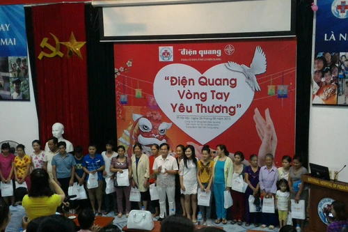 "Điện Quang - vòng tay yêu thương" đến với Bệnh viện Nhi Trung Ương
