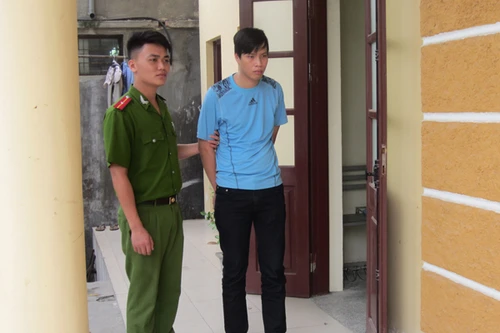 Lừa bạn gái quen qua mạng đến nhà nghỉ để hiếp dâm và cướp tài sản