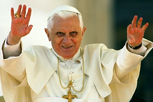 Sáng chế nước hoa dành riêng cho Giáo hoàng Benedict XVI