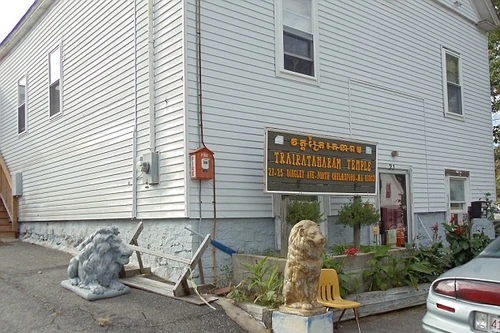 Rò rỉ đoạn băng cảnh nhà sư quan hệ tình dục