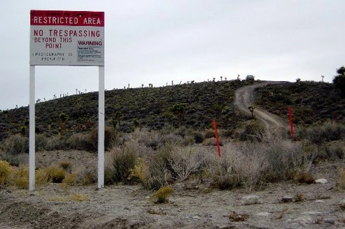 Bí ẩn khu vực 51: Nơi giấu thi thể và đĩa bay người ngoài hành tinh?