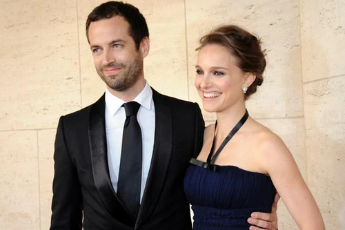 Nữ diễn viên Natalie Portman “theo chồng bỏ cuộc chơi”.