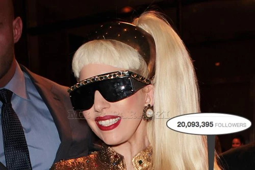 Lady Gaga lập kỉ lục trên Twitter với 20 triệu người theo dõi
