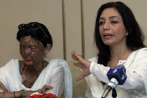 Nhảy lầu tự tử sau 12 năm đau đớn vì mặt biến dạng do bị tạt axit