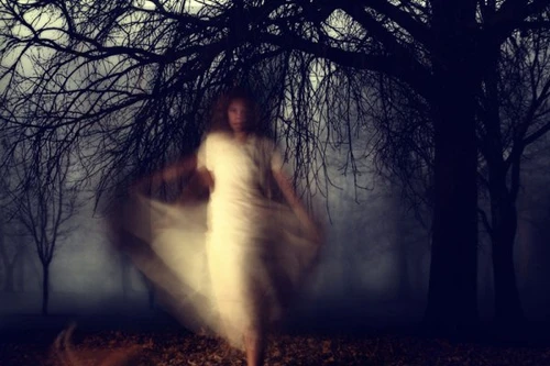 Công nhân đồng loạt nghỉ việc vì nhà máy có ma