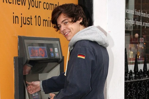 Tài sản của nhóm nhạc One Direction mới chỉ là ...8 chữ số 