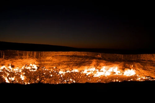 Sự thật đáng buồn về hố lửa vĩnh cửu 
